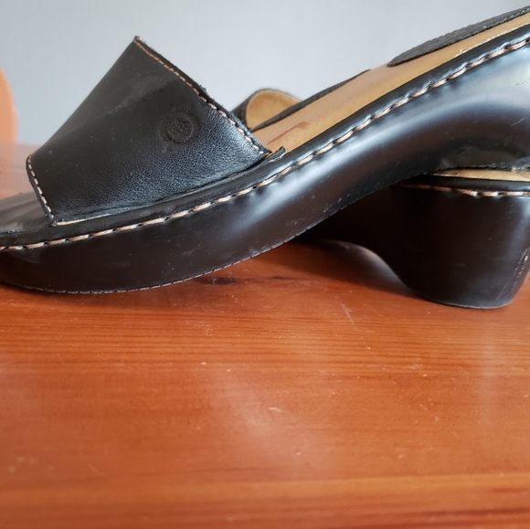 BORN Leather Slides - Picture 2 of 5